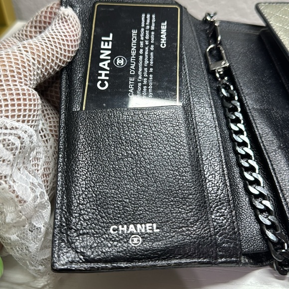 Authentic š„ CHANEL š„CC Logo Matelasse metallic Leather Long Trifold Wallet/ COA - Picture 8 of 17
